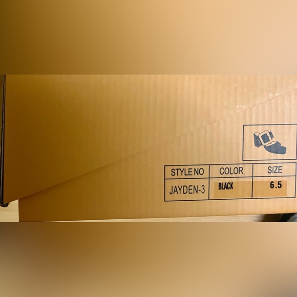 Chase + Chloe Black Woven Mules w/ Faux Tortoise Shell Buckle Detail - Size 6.5 - Picture 8 of 9